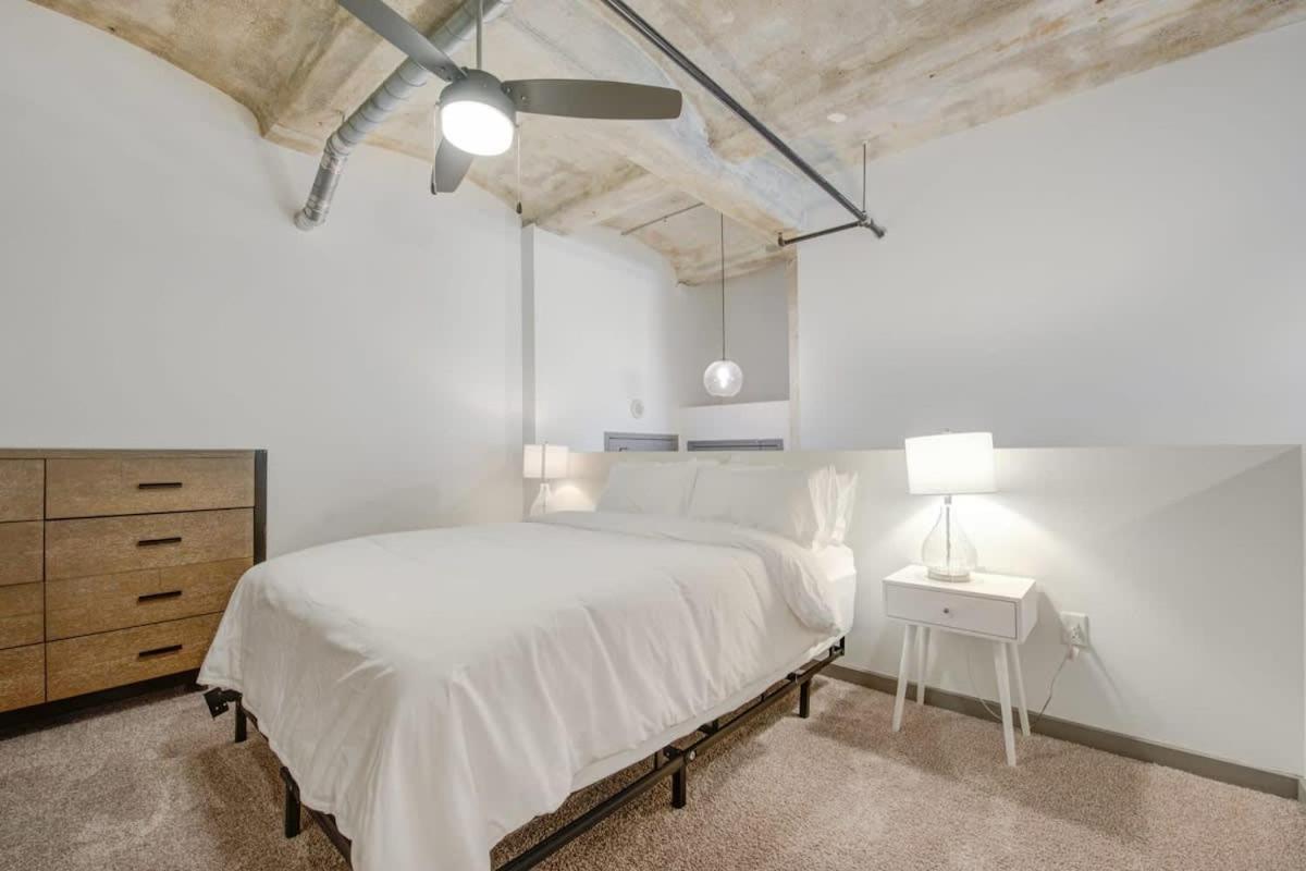 2Br 2Ba Spacious Historic Loft With Gym By Envitae Канзас-Сити Экстерьер фото