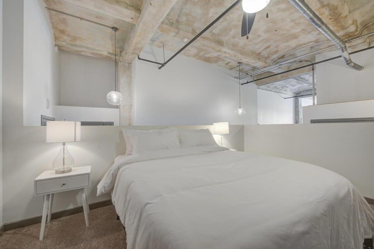 2Br 2Ba Spacious Historic Loft With Gym By Envitae Канзас-Сити Экстерьер фото