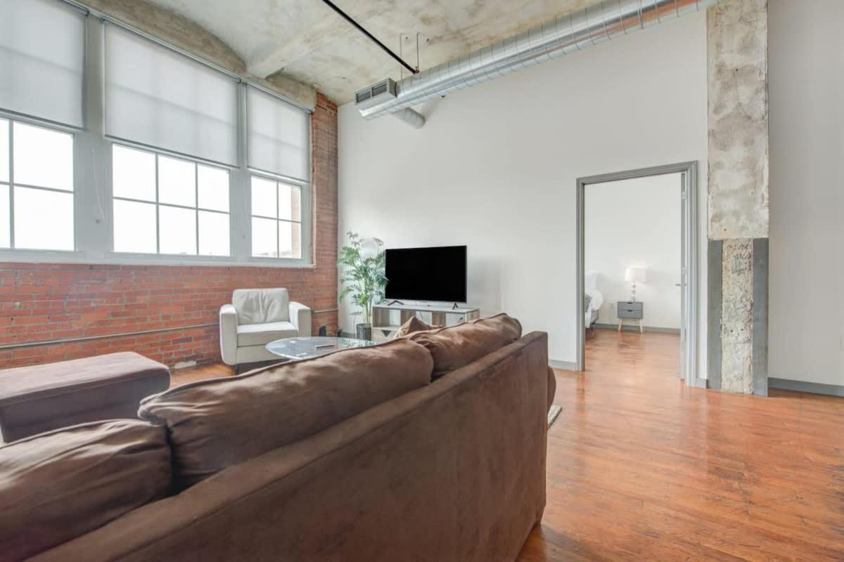 2Br 2Ba Spacious Historic Loft With Gym By Envitae Канзас-Сити Экстерьер фото